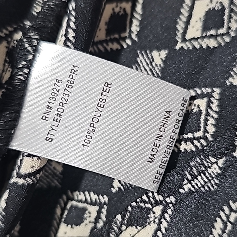 DR2 BY DANIEL RAINN Printed Tassel Tunic Top - Picture 9 of 16